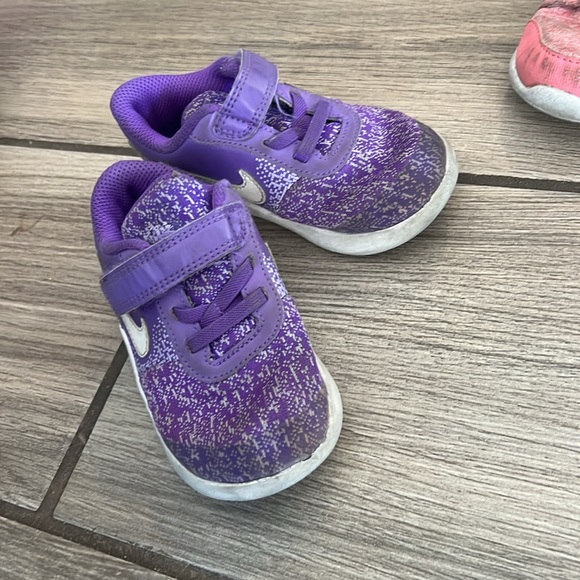 Nike, pink, and light up shoes lot Velcro - Picture 4 of 7